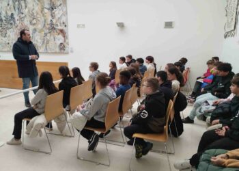 Los escolares del Carmen Martín Gaite celebran el Día de la Constitución con una visita al Ayuntamiento