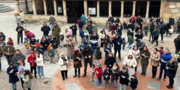 La X Nochevieja infantil reúne a más de 200 vecinos de Carbajosa para celebrar el año nuevo anticipado