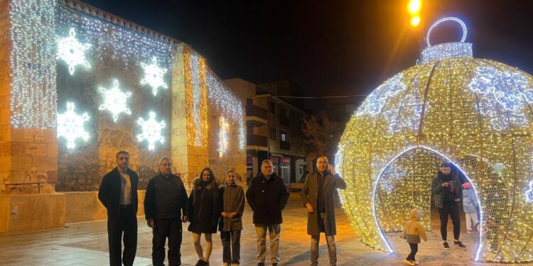 Carbajosa se viste de fiesta con el encendido de la iluminación navideña