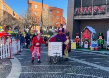 La Feria de la Navidad levanta el telón para unirse a las actividades infantiles, musicales y de ocio de la Villa Navideña