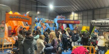 Las actividades navideñas de Carbajosa continúan con las Navichulis, el castillo con dj para los jóvenes y talleres para los mayores