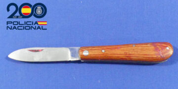 Detenido un joven de 20 años por intentar apuñalar a dos empleados de una discoteca