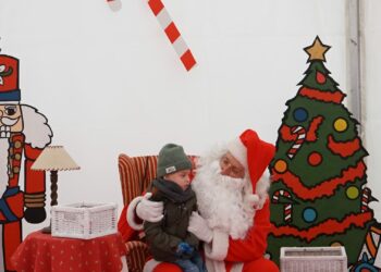 Intenso fin de semana con la Feria de Navidad organizada por la Asociación de Empresarios y Comerciantes, la visita de Papá Noel y música en directo