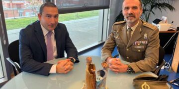 La Junta de Castilla y León recibe al teniente coronel Óscar Javier Nogués