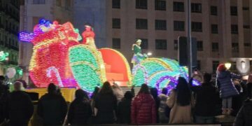 Papá Noel estrena carroza para recibir a los niños salmantinos