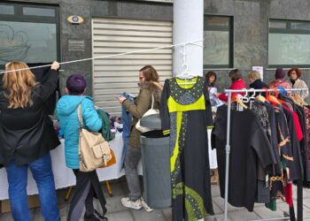 Nuevo éxito del mercadillo solidario de la Asociación de Mujeres de Cabrerizos