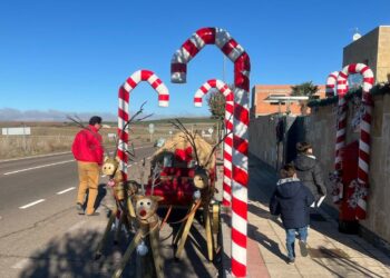 Los niños de Cabrerizos, fieles a la casa de Santi Claus cada Navidad