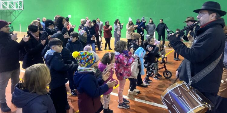 Tarde de juegos, fiesta, música y degustación de 100 kilos de castañas asadas en Castellanos