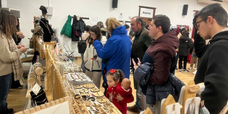Mercadillo solidario y 300 raciones de chocolate en Castellanos para ayudar a los afectados por la Dana de Valencia
