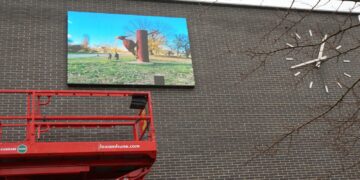 Pantallas y tótems informativos, sensores de aparcamiento y espacios de formación para impulsar el comercio con el proyecto europeo ‘BeSmart’