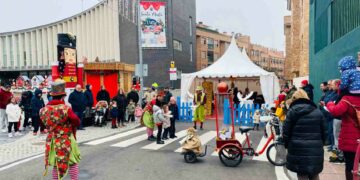 Papanoelada motera, talleres y actividades infantiles y música en directo para comenzar la programación navideña