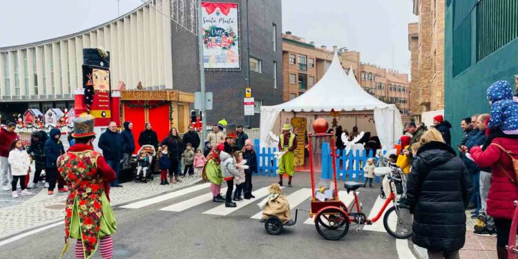 Papanoelada motera, talleres y actividades infantiles y música en directo para comenzar la programación navideña
