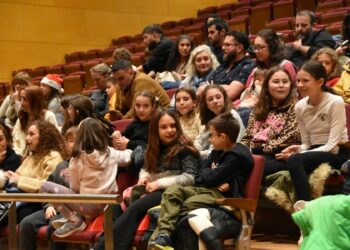 Exhibición de las pequeñas bailarinas de Villares