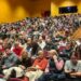La Gala Benéfica de Aviva llena el Auditorio Municipal de Villares con más de 400 personas