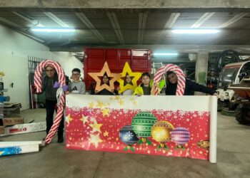 Doñinos inicia la decoración de las carrozas de los Reyes Magos