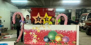 Doñinos inicia la decoración de las carrozas de los Reyes Magos