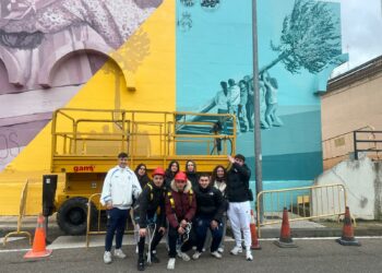 Los Quintos de 2005 de Villares ‘estampan’ su sello para comenzar la fiesta