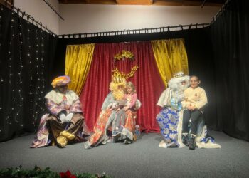 Ambiente mágico en Aldeatejada en la recepción de los Reyes Magos