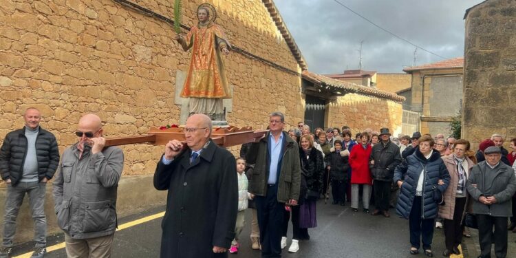 La procesión de San Vicente y el convite popular cierran las fiestas chicas de Cabrerizos