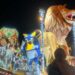 Los Reyes Magos estrenan carrozas en Villamayor en un desfile lleno de luz y color