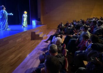 Las ‘Reinas Magas’ anticipan la llegada de los Magos de Oriente a Villares