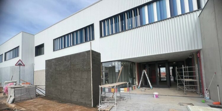 Los escolares de Aldeatejada estrenarán el nuevo colegio después de Semana Santa