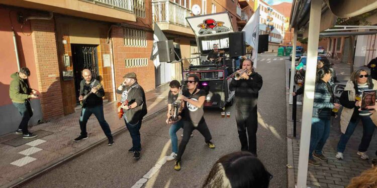 El ‘Charangazo’ conquista las calles de Santa Marta