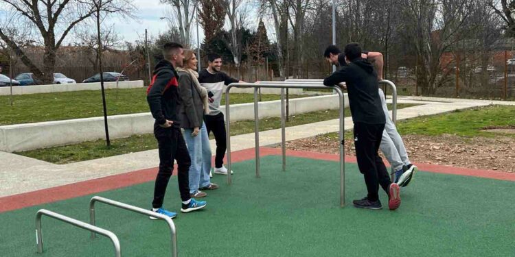 Nuevo espacio para la práctica de calistenia en la Ciudad Deportiva Lazarillo