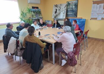 Niños y adultos participan en el inicio de las actividades del XXII aniversario de la Biblioteca
