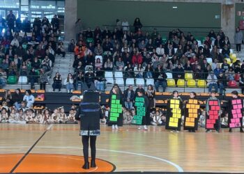 Los alumnos del Pablo Picasso repasan los grandes inventos de la Historia en una divertida fiesta de Carnaval