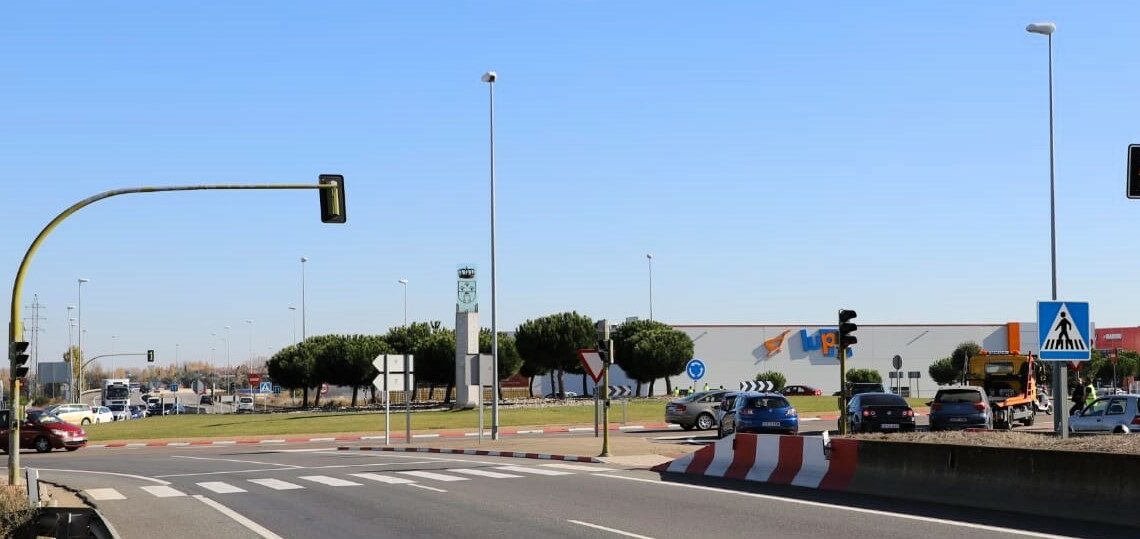 Carbajosa reforzará la iluminación en las rotondas de E.Leclerc y la que une El Montalvo I y III