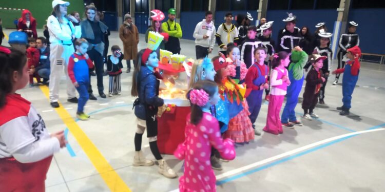 Música con dj, concurso de disfraces y chocolate con churros en el Carnaval de Monterrubio