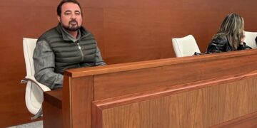 Comienza la fuga de cargos electos de Vox en la provincia: su concejal en Villares deja el partido y pasa a ser edil no adscrito