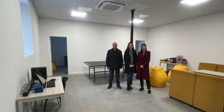 La Casa de la Juventud de Villares reabre sus puertas