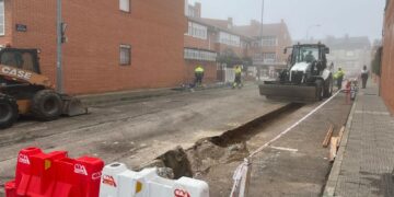 Villares completa la renovación de redes y pavimento en la calle Jilgueros y el tramo que quedaba de la avenida José García Santos