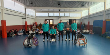 Los alumnos de Primaria del San Blas participan en una jornada de sensibilización y baloncesto en silla de ruedas