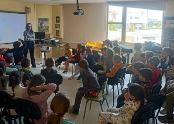‘Compás musical’ ameniza la jornada escolar a los alumnos de 1º, 2º y 3º de Primaria del CRA La Flecha