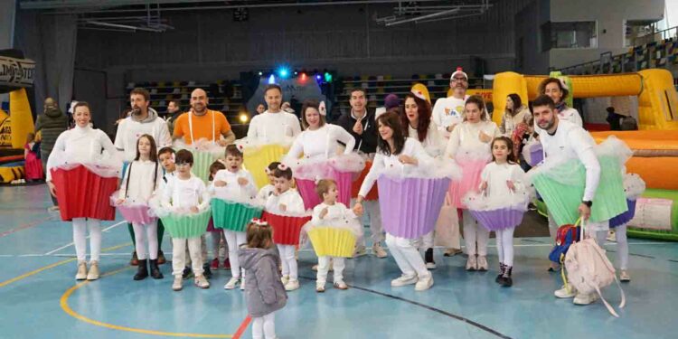 Las familias se vuelcan con la fiesta de Carnaval organizada por el Ayuntamiento de Aldeatejada