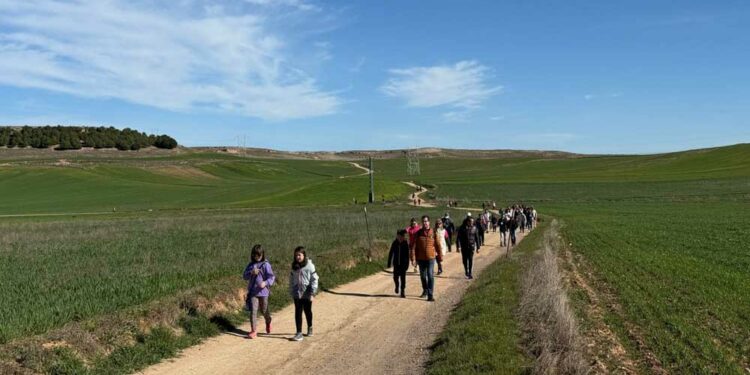 Un centenar de personas participan en la I Marcha por la Igualdad