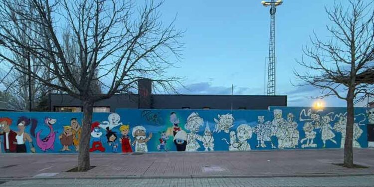 Pinocho, la abeja Maya, Los Picapiedra, los Pitufos o Astérix toman forma en el homenaje de Santa Marta a la generación milenial