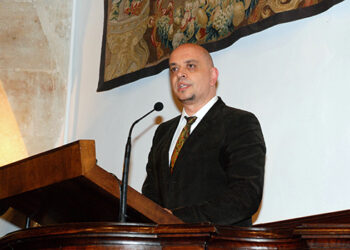 El poeta Juan Antonio González, nuevo Premio Castilla y León de la Letras