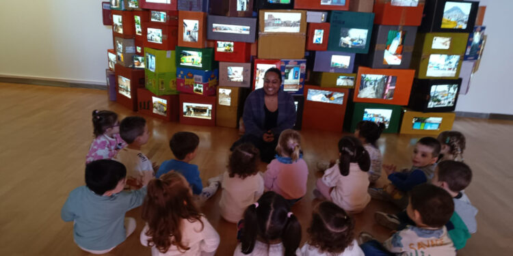 Los niños de Escuela Infantil visitan el DA2 para participar en el ‘Proyecto Miradas’