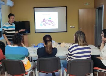 Formación en primeros auxilios para el equipo docente de la Escuela Infantil