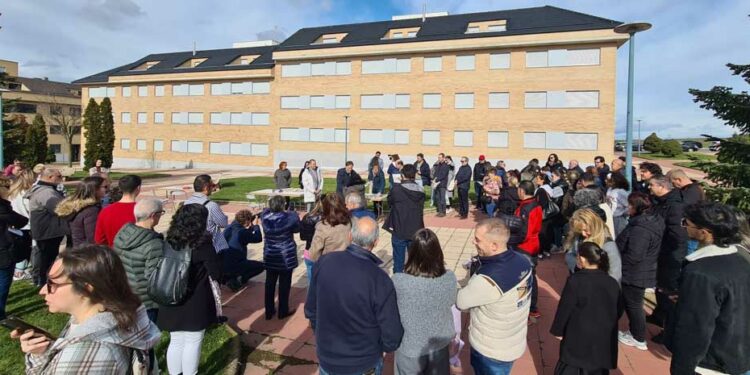 El Ayuntamiento entrega las llaves de 48 viviendas protegidas en el barrio de Pizarrales