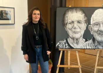 La joven Teresa López Villoria muestra en Carbajosa su hiperrealismo en los dibujos de ‘Líneas de Vida’