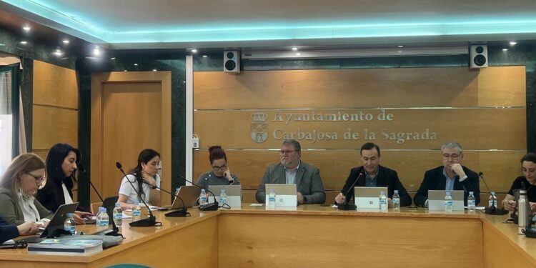 La ampliación de la partida para Fiestas y el I Plan de Igualdad centran el debate municipal en Carbajosa