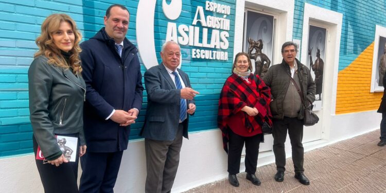 Santa Marta dedica el séptimo museo del municipio a la obra del escultor salmantino Agustín Castillas