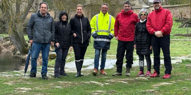 Villamayor retira 20 kilos de residuos en la jornada de basuraleza por la ribera del Tormes