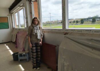 Sustitución de seis ventanas para mejorar la climatización y eficiencia energética del CEIP Miguel Hernández