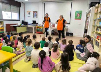 Los escolares del San Blas y el Miguel Hernández aprenden y disfrutan con los cuentacuentos por la igualdad